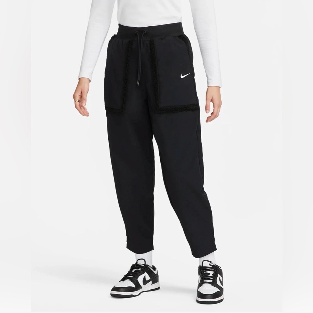 Nike Sportswear Essential Women's Woven High-Waisted Curve Pants NWOT